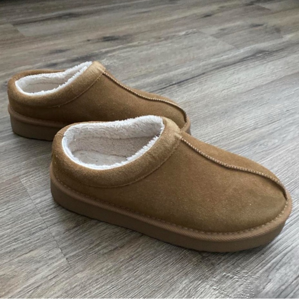 Women’s Cozy Slip-On Indoor/Outdoor Slippers - Tan